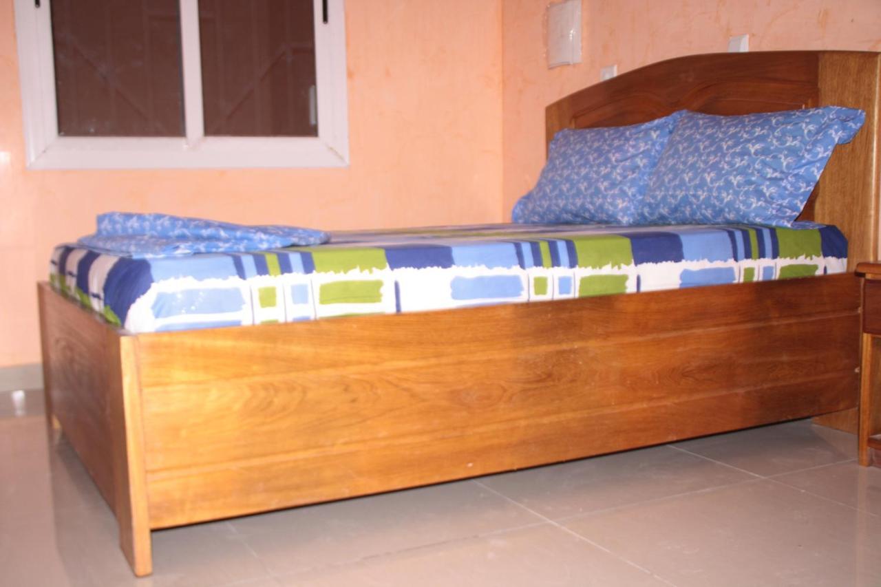 Hotel-Le-Parisien Brazzaville Bagian luar foto
