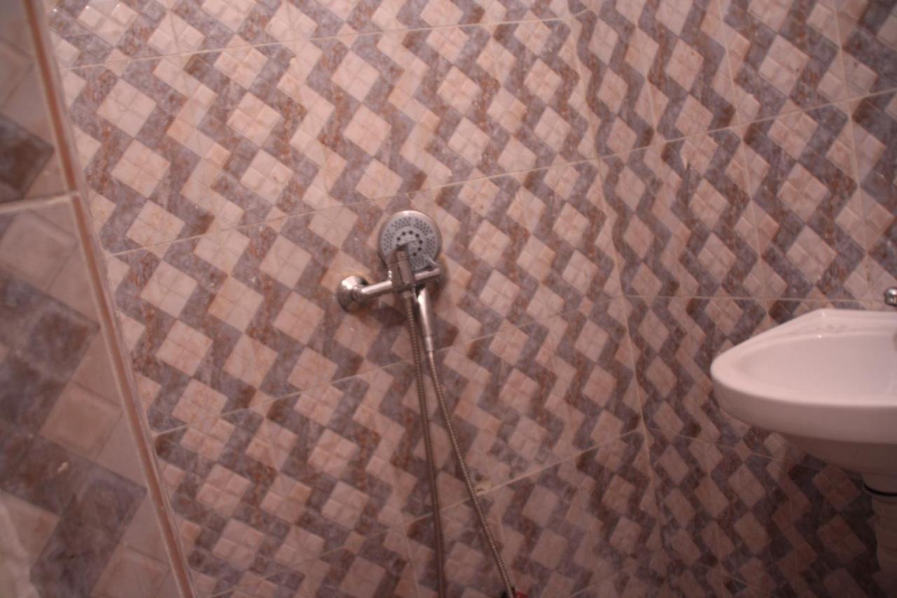 Hotel-Le-Parisien Brazzaville Bagian luar foto