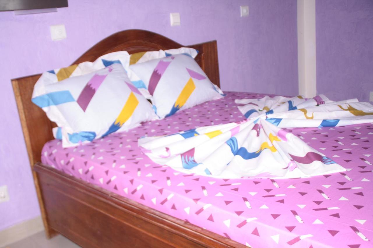 Hotel-Le-Parisien Brazzaville Bagian luar foto