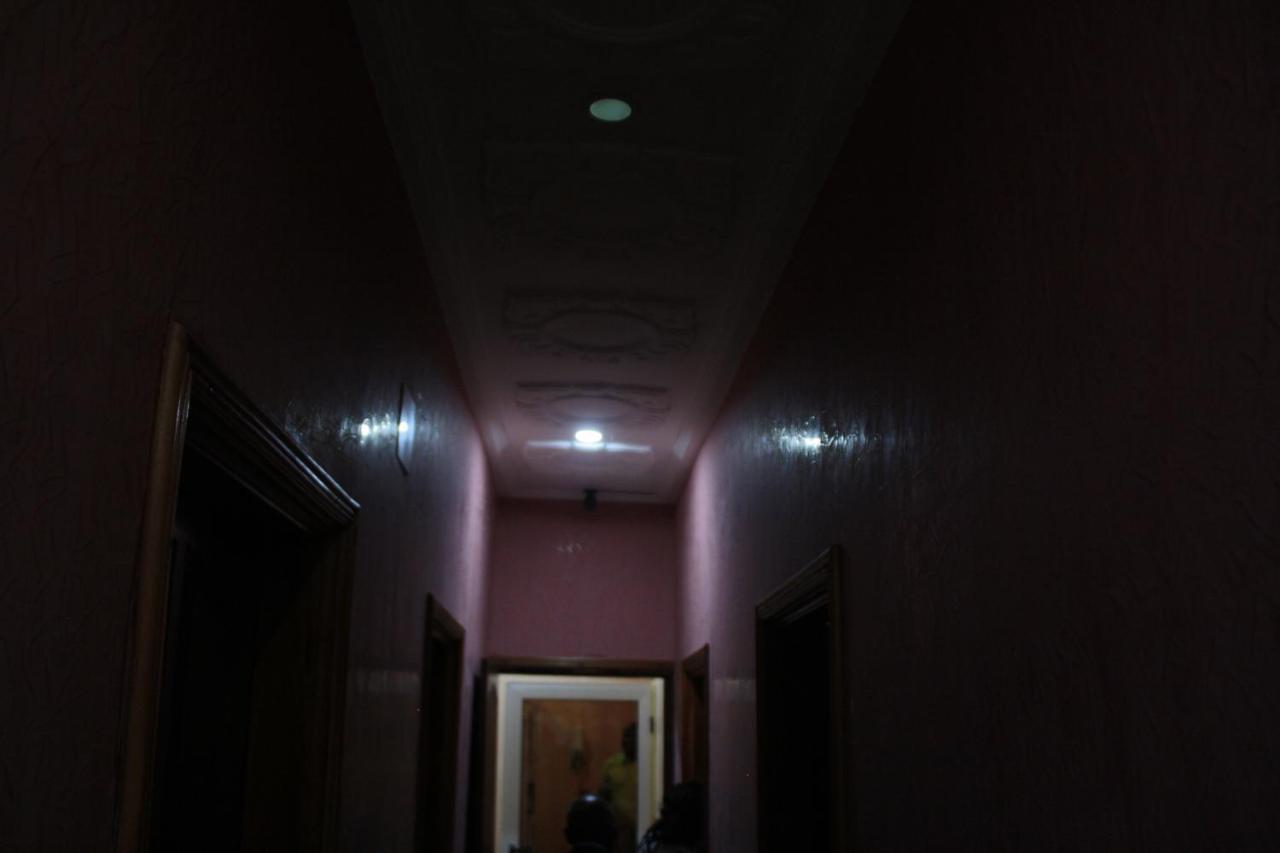 Hotel-Le-Parisien Brazzaville Bagian luar foto
