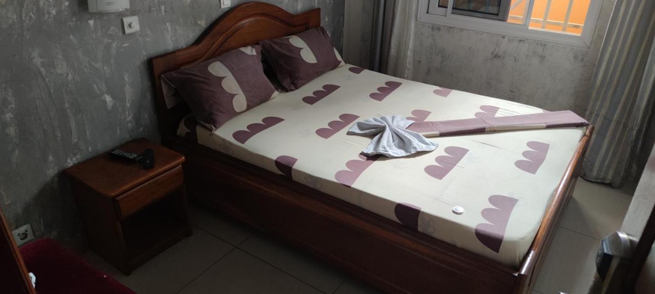 Hotel-Le-Parisien Brazzaville Bagian luar foto